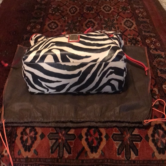 Dooney & Bourke Red and Zebra design handbag - Picture 2 of 5